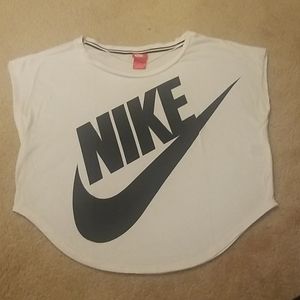 Nike Logo-Print Crop Top